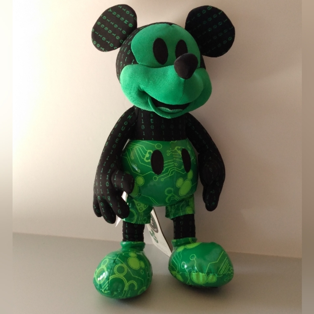 Disney Store Mickey Mouse OCTOBER 2018 Memories Plush Toy New